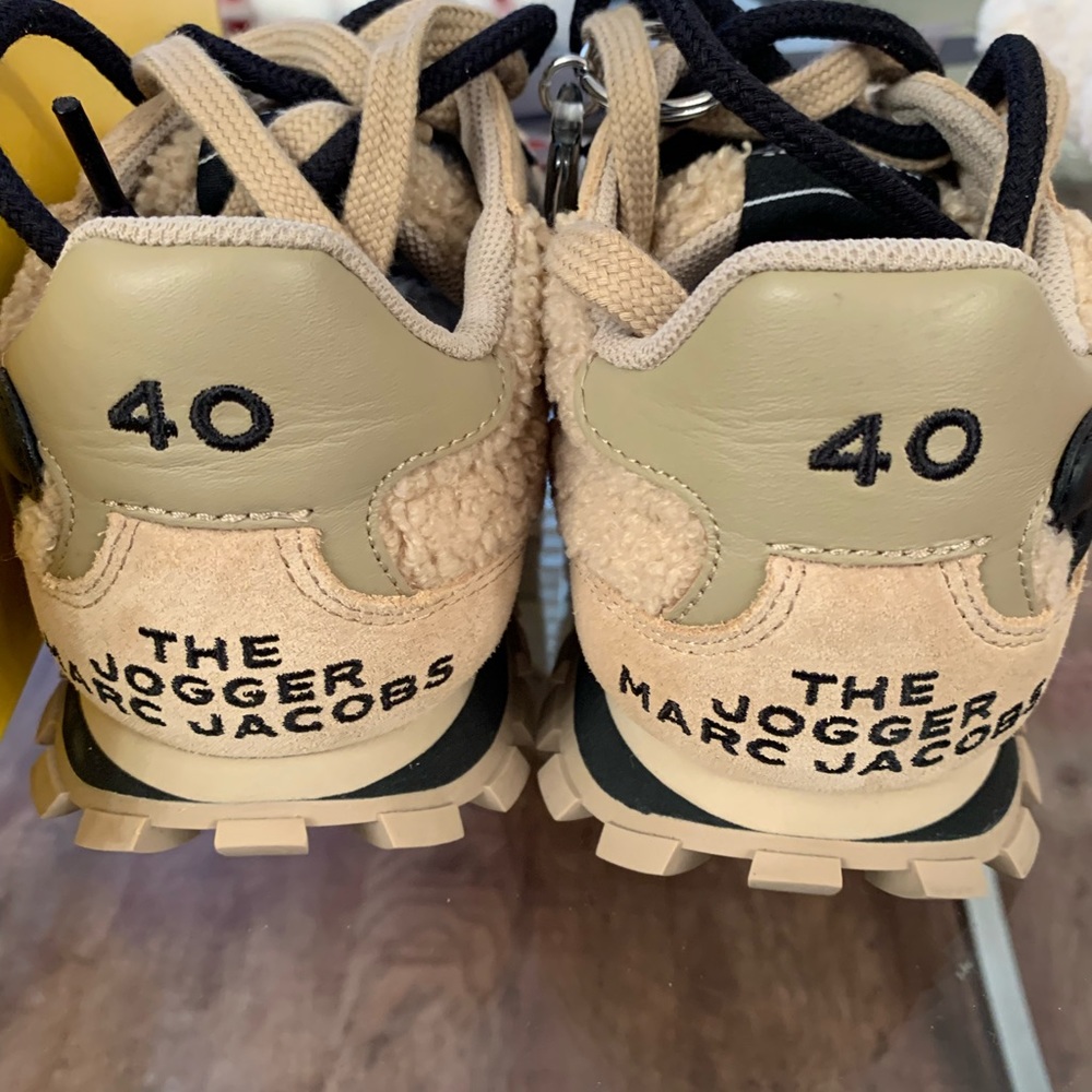 Marc Jacobs sneakers tan and black